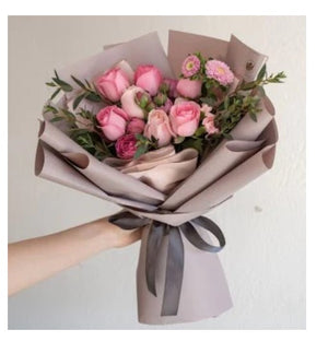 Gift Seasonal Bouquet 1 Dozen - PRESELL